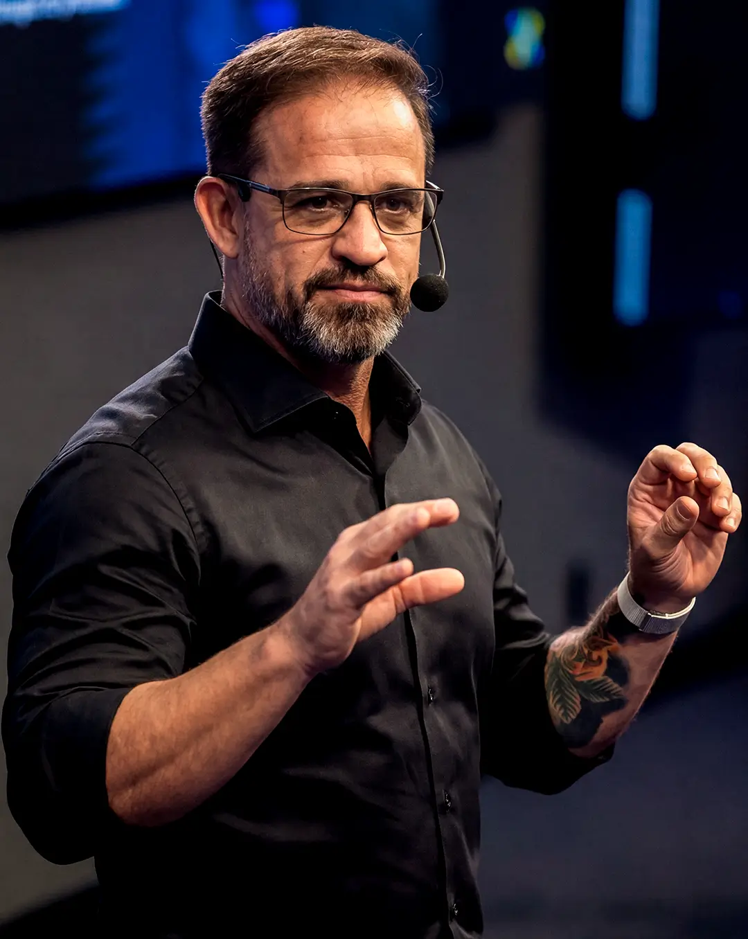Adriano Couto, instrutor do curso Claude para Líderes
